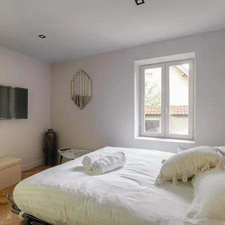 T3 Dans Calme, Saint-didier Apartment *